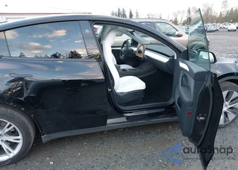 2023 Tesla Model Y Awd/Long Range Dual Motor All-Wheel Drive из США, поврежденный, VIN 7SAYGAEE0PF811191